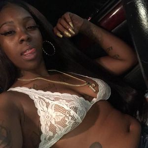 Meet your Posher, Kimanise